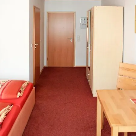 Gasthuis Gasthaus Linde 2*